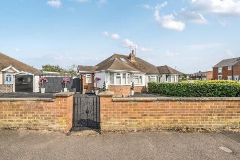 2 bedroom semi-detached bungalow for sale