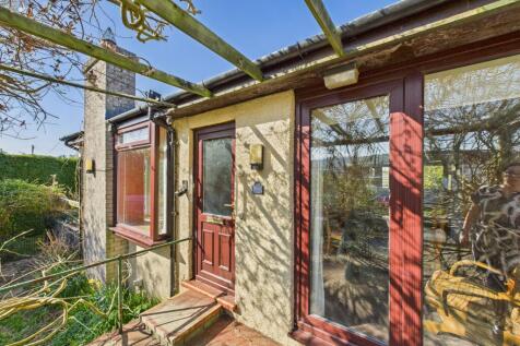 Scafell Drive, Kendal LA9 3 bed detached bungalow for sale