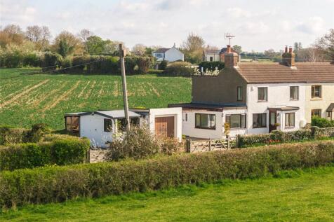Higham Cross Road, Hanslope, Milton... 3 bed semi