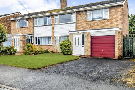 4 bedroom semi-detached house for sale