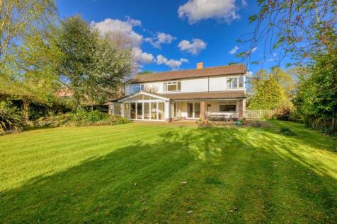 Tanners Lane, Chalkhouse Green... 4 bed detached house for sale