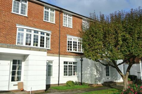 Lammas Court, Windsor SL4 2 bed maisonette for sale