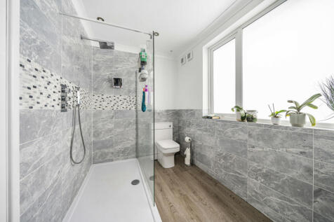 5 bedroom terraced house for sale