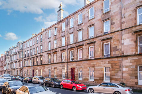 3 bedroom flat for sale