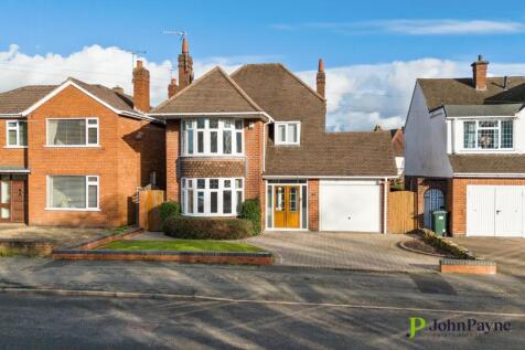Knoll Drive, Styvechale, Coventry, CV3 3 bed detached house for sale
