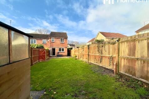 2 bedroom end of terrace house for sale