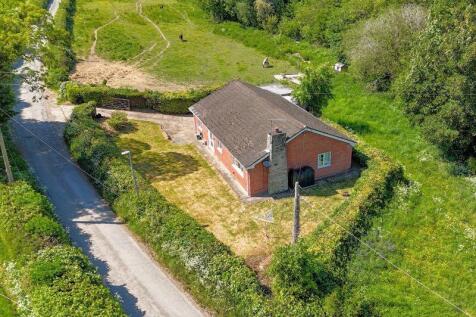 Bronygarth, Oswestry 3 bed detached bungalow for sale