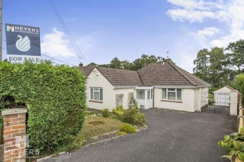 3 bedroom detached bungalow for sale