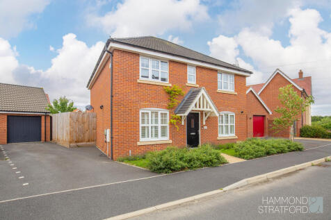 Bennett Crescent, Hethersett 4 bed detached house for sale