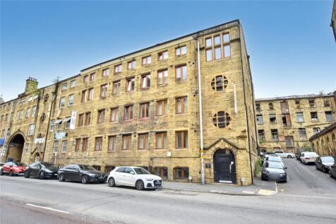 Flat 20, 108 Thornton Road, Bradford... 3 bed apartment for sale