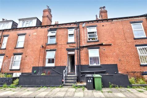 Trentham Grove, Leeds, West Yorkshire 3 bed terraced house for sale