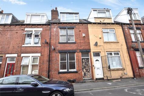 Dawlish Mount, Leeds, West Yorkshire 3 bed terraced house for sale
