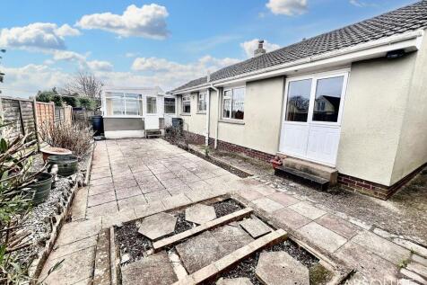 2 bedroom detached bungalow for sale