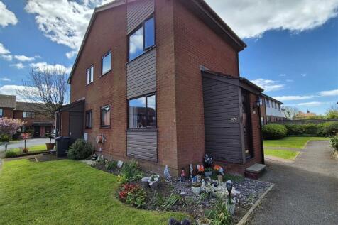 St. Davids Grove, Lytham St Annes 1 bed mews for sale