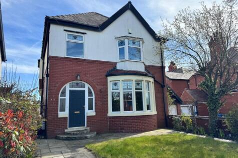Lake Road North, Lytham St Annes 4 bed detached house for sale