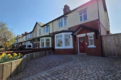 Arundel Road, Lytham St Annes 4 bed end of terrace house for sale