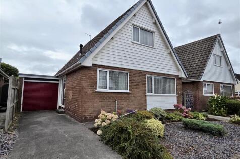 Moorfield Drive, Lytham 3 bed detached bungalow for sale