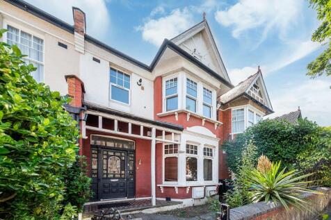 1 bedroom ground floor flat for sale
