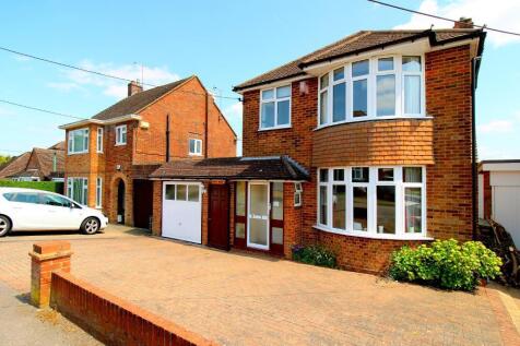 Elaine Gardens, Woodside... 3 bed detached house for sale