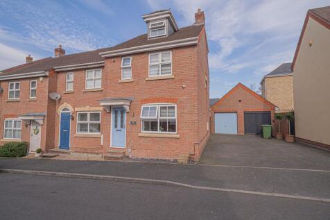 Old Dickens Heath Road, Shirley, B90 4 bed end of terrace house for sale