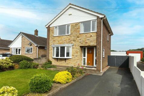 Woodside Avenue, Wrenthorpe... 3 bed detached house for sale
