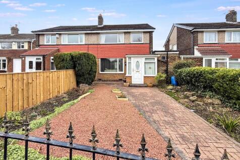Hampstead Gardens, Jarrow, Tyne and... 3 bed semi