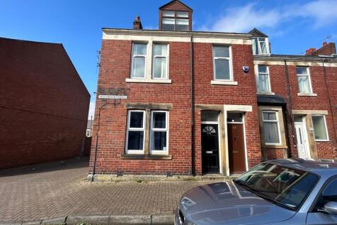 Westbourne Avenue, Gateshead, Tyne... 2 bed ground floor flat for sale
