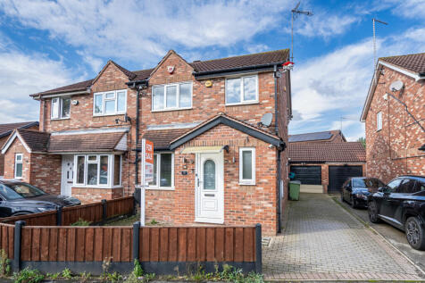 Emmett Carr Lane, Renishaw... 3 bed semi