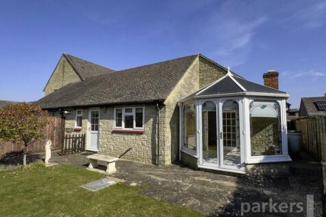Hurst Lane, Witney OX29 2 bed bungalow for sale