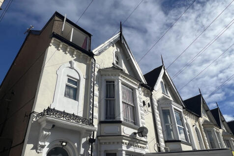 Bath Street, Rhyl, Denbighshire, LL18... 1 bed flat for sale