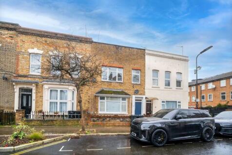 Wayland Avenue, London E8 5 bed terraced house for sale