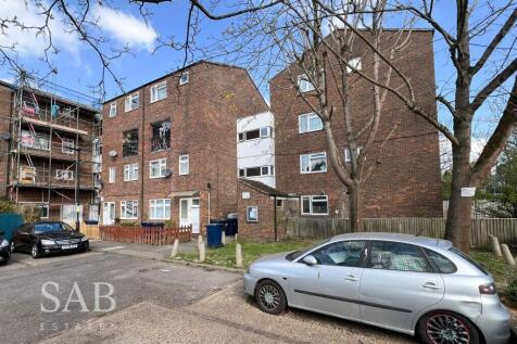 Union Road, Northolt, Northolt... 3 bed duplex for sale