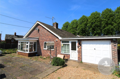 2 bedroom detached bungalow for sale