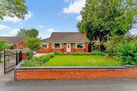 Slag Lane, Lowton, Warrington... 3 bed bungalow for sale