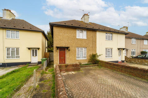 Spelthorne Lane, Ashford, Surrey... 2 bed semi