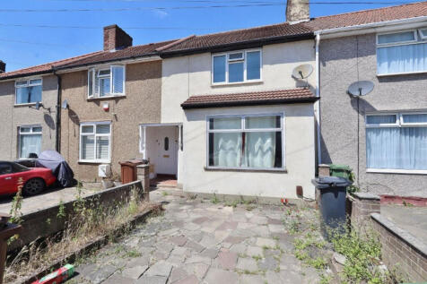 Singleton Road, Dagenham, Romford... 2 bed terraced house for sale