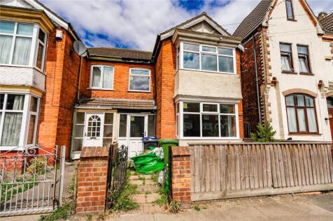 Cromwell Road, Grimsby, Lincolnshire... 3 bed semi