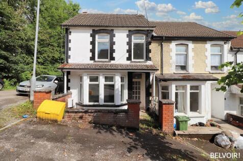 Bertha Street, Pontypridd, Rhondda... 3 bed end of terrace house for sale