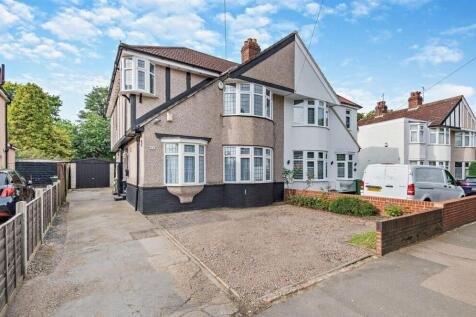 Hurst Road, Sidcup, Kent, DA15 9AA 4 bed semi