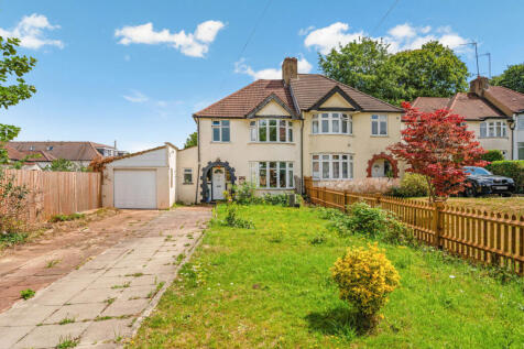 3 bedroom semi-detached house for sale