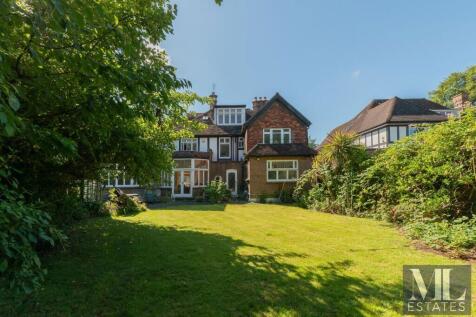Canons Drive, Edgware, Middlesex, HA8... 5 bed detached house for sale