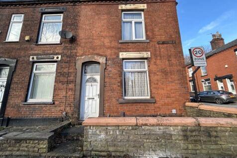Huddersfield Road, Oldham, Greater... 2 bed terraced house for sale