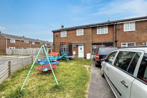 Milton Grove, Shotton Colliery... 4 bed semi