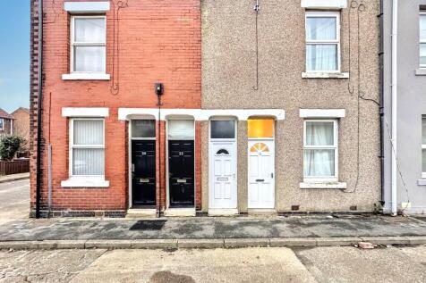 Richardson Avenue, South Shields... 2 bed ground floor flat for sale
