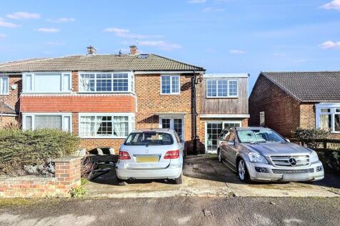 4 bedroom semi-detached house for sale