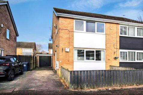 Lynfield Court, Blakelaw, Newcastle... 3 bed semi