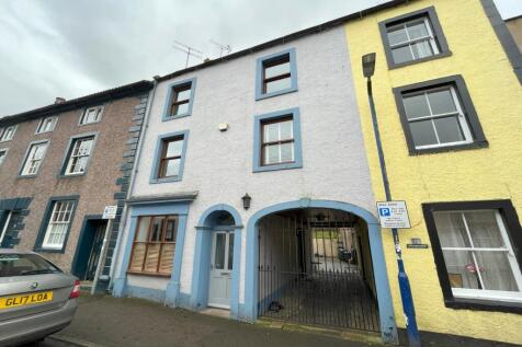 St Helens Street, Cockermouth CA13 3 bed end of terrace house for sale