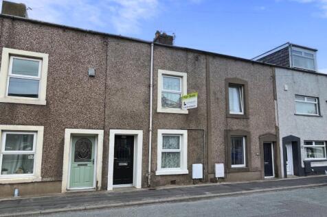 Central Road, Maryport CA15 2 bed terraced house for sale