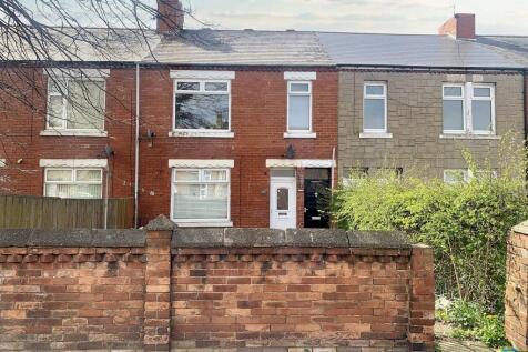 Hawthorn Road, Ashington... 2 bed ground floor flat for sale