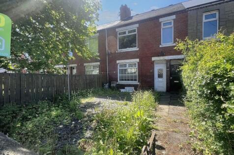 Hawthorn Road, Ashington... 2 bed ground floor flat for sale